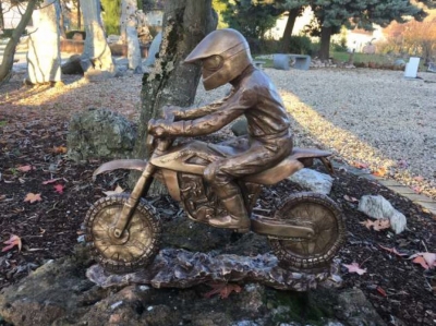 Bronzefigur Sonderanfertigung: Motorradfahrer