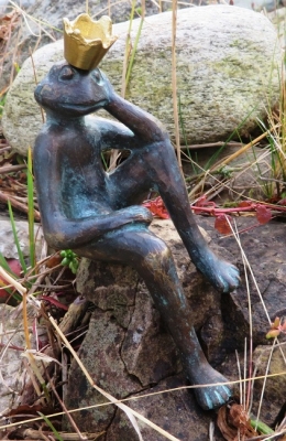 Rottenecker Bronzefigur Froschknig Frieder, klein
