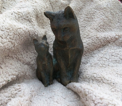 Rottenecker Bronzefigur Katze mit Baby