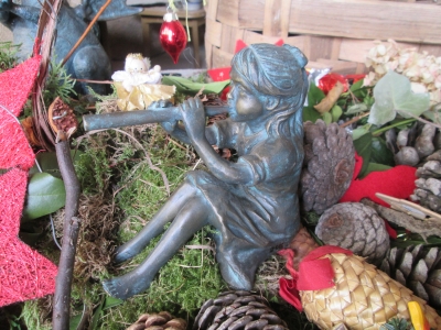 Rottenecker Bronzefigur Franziska, wasserspeiend