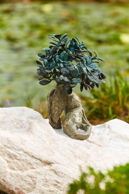 Rottenecker Bronzefigur Bonsai gro auf Granit