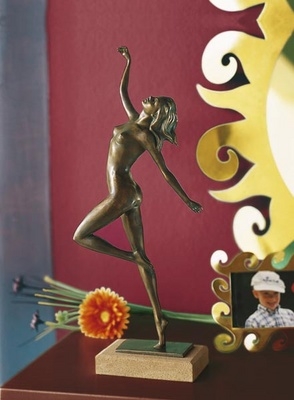 Rottenecker Bronzefigur Chantal klein