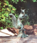 Rottenecker Bronzefigur Eichhörnchen mit Sockel
