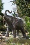 Rottenecker Bronzefigur Baby-Elefant, wasserspeiend