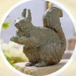Rottenecker Bronzefigur Eichhörnchen Danilo