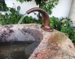 Rottenecker Bronze Trog-Wasserauslauf groß